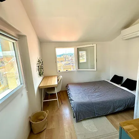 Vieux Dernier Etage ניס